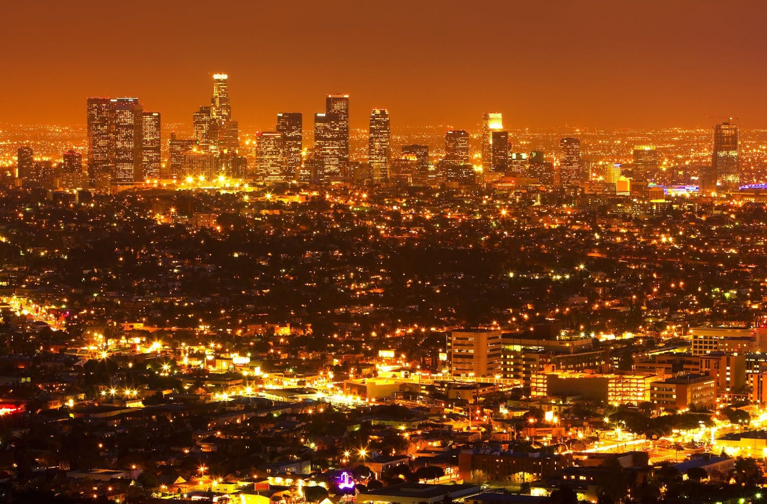 Los Angeles badet i lys